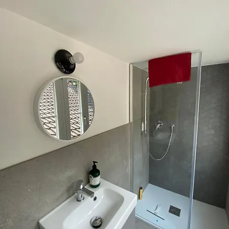 Un Incantevole Sul Maggiore Apartament